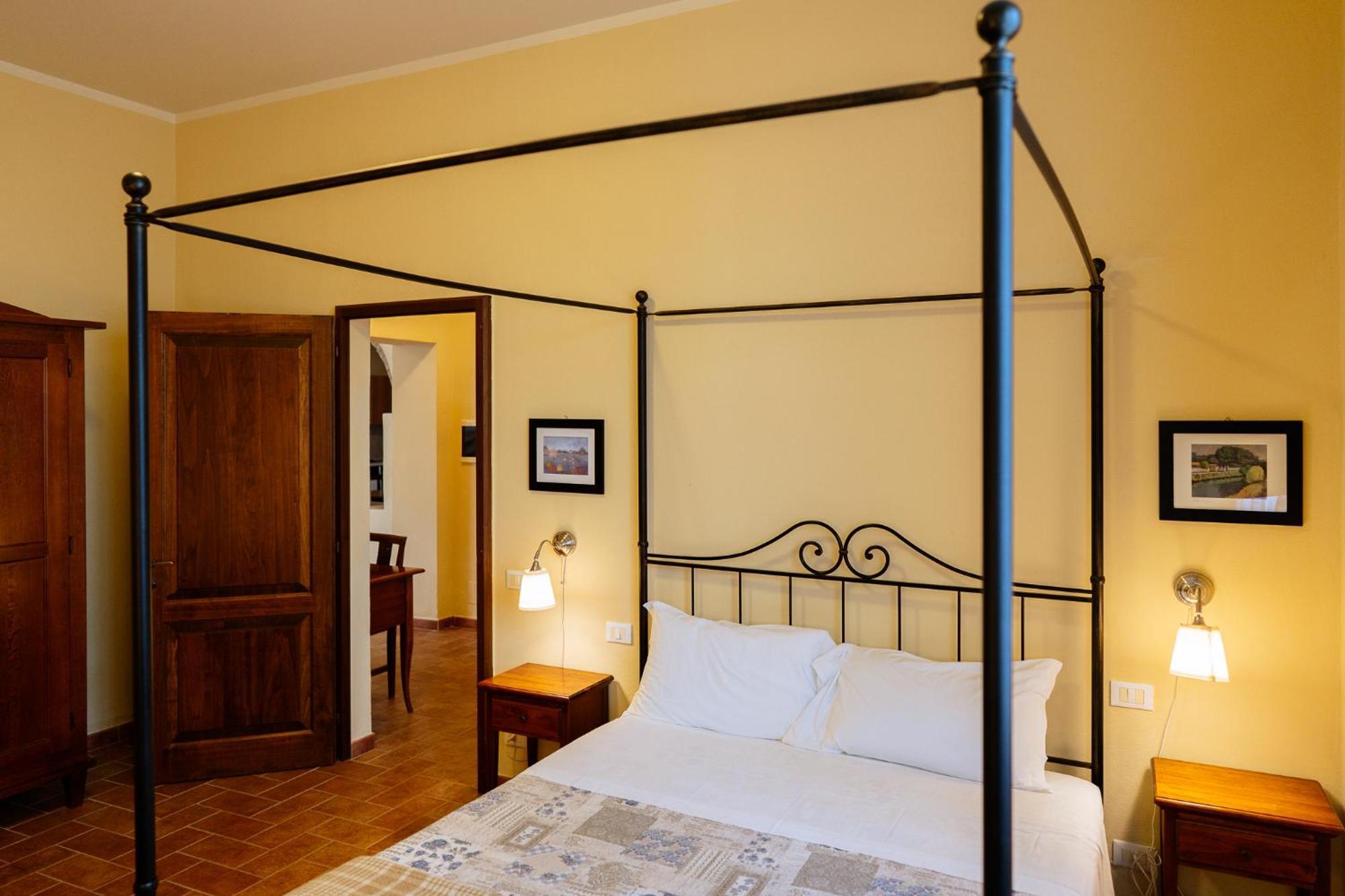 Villa Le Beringhe - Wine Pool & Relax Colle Val D'Elsa Exterior photo