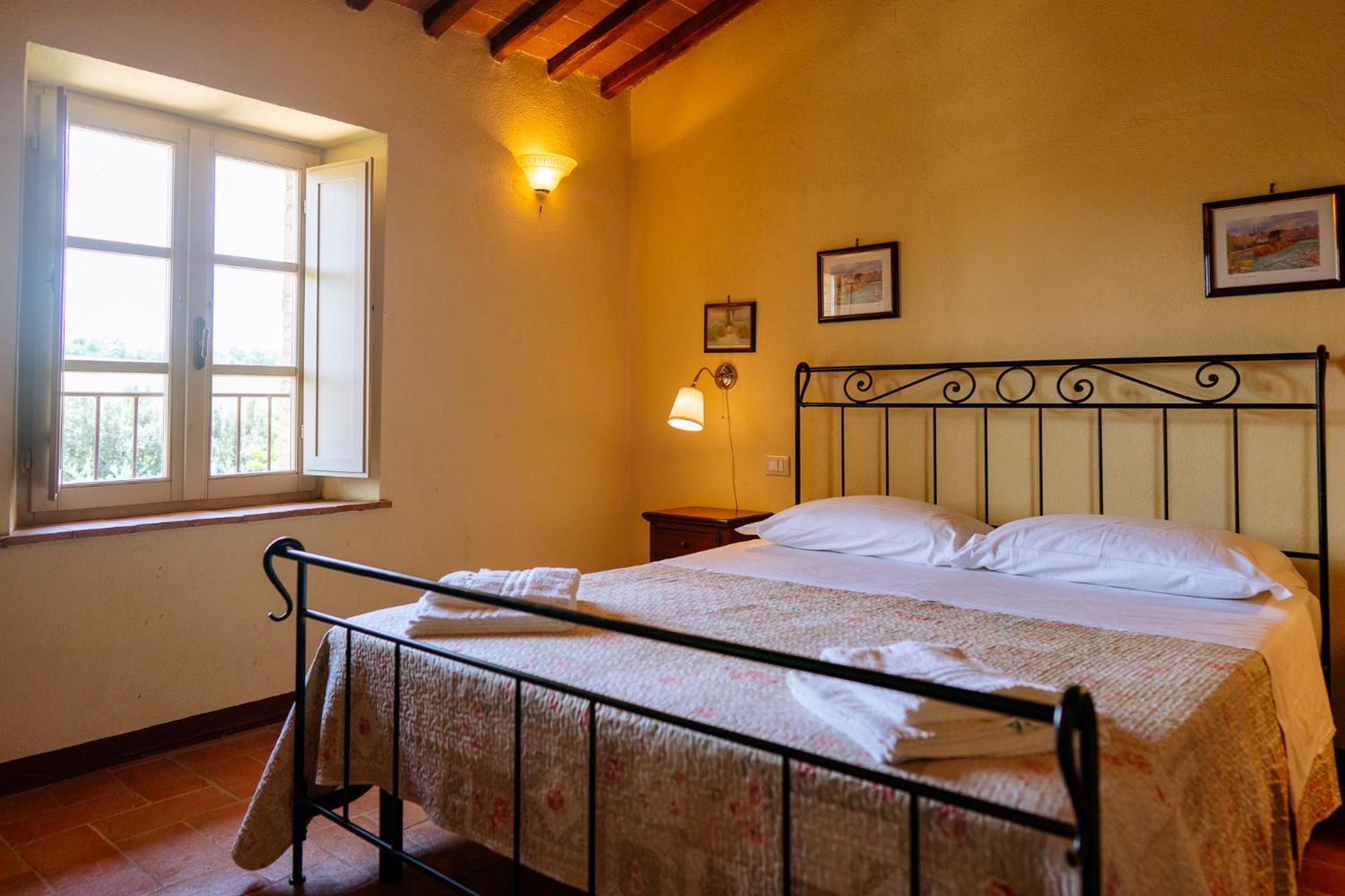 Villa Le Beringhe - Wine Pool & Relax Colle Val D'Elsa Exterior photo