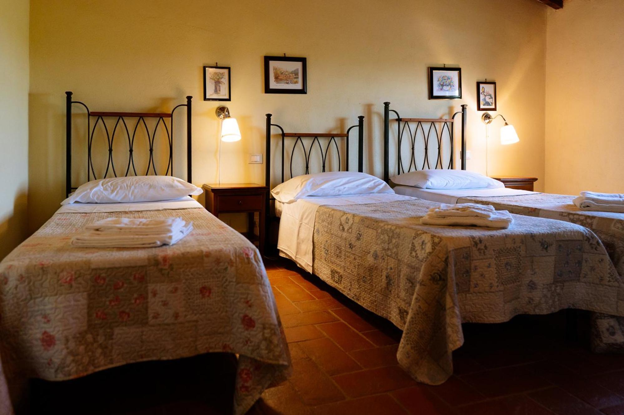 Villa Le Beringhe - Wine Pool & Relax Colle Val D'Elsa Exterior photo