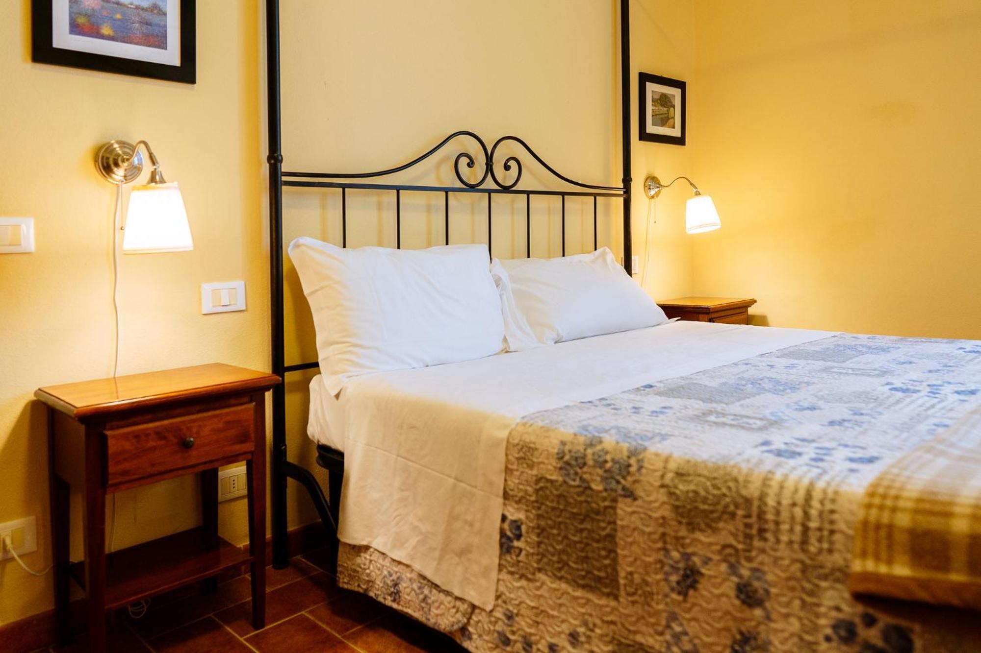 Villa Le Beringhe - Wine Pool & Relax Colle Val D'Elsa Exterior photo