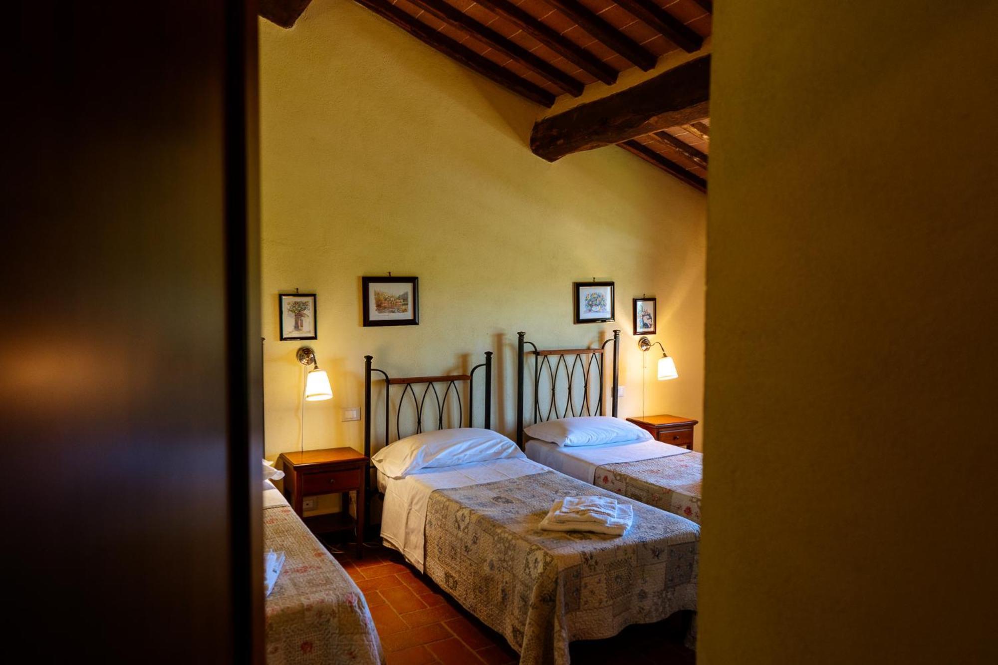 Villa Le Beringhe - Wine Pool & Relax Colle Val D'Elsa Exterior photo