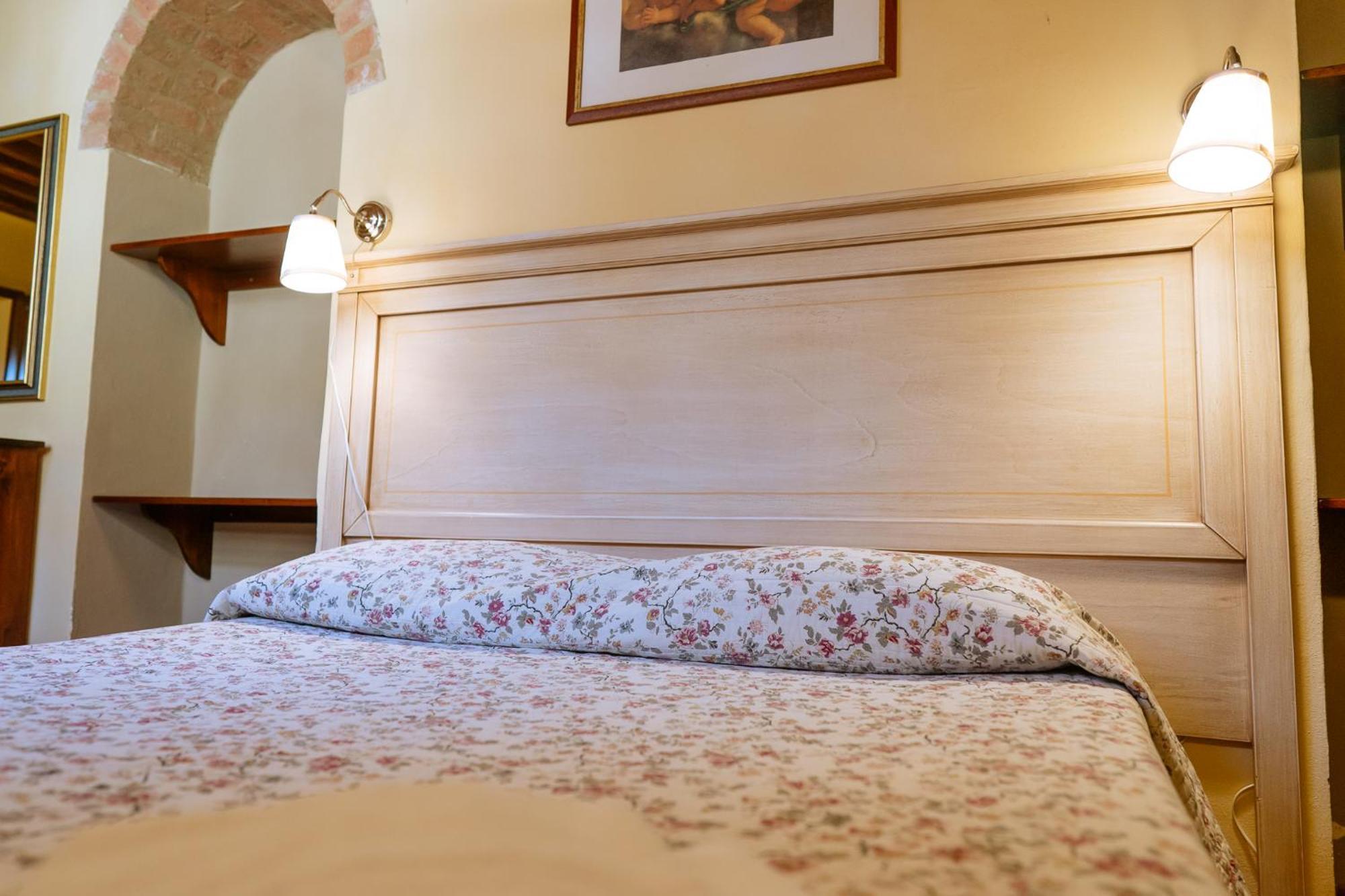 Villa Le Beringhe - Wine Pool & Relax Colle Val D'Elsa Exterior photo